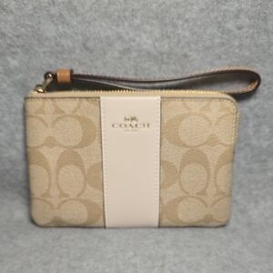 Coach Corner Zip Wristlet in Signature Canvas With Chalk Stripe NWT